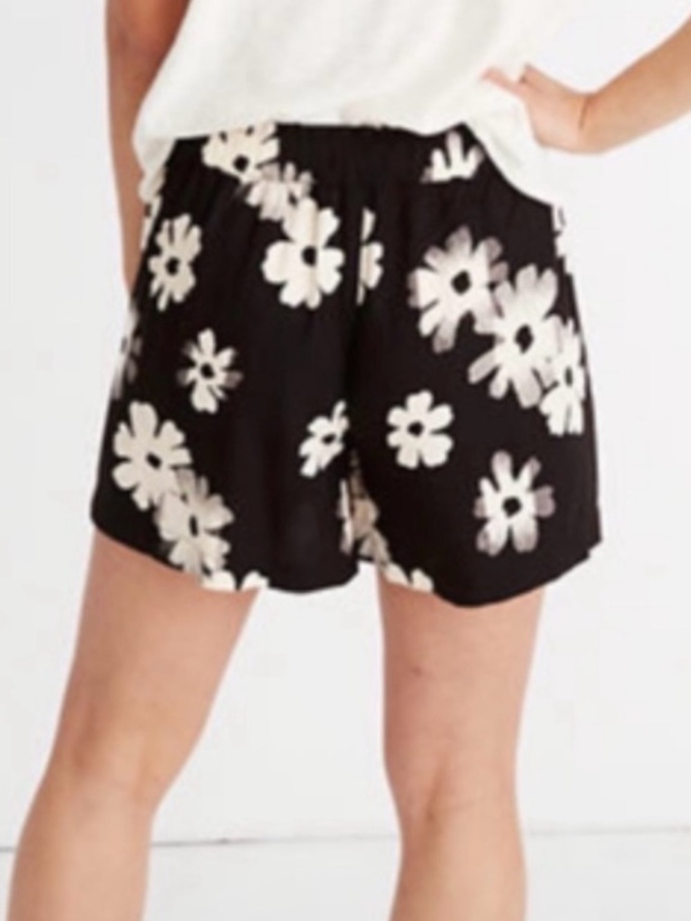 Madewell Black and White Floral Flowy Shorts Xsmall